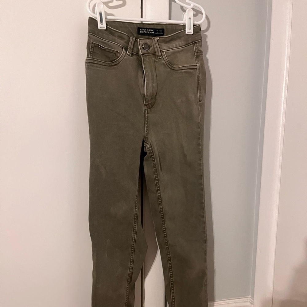 Zara skinny jeans size 2 olive green